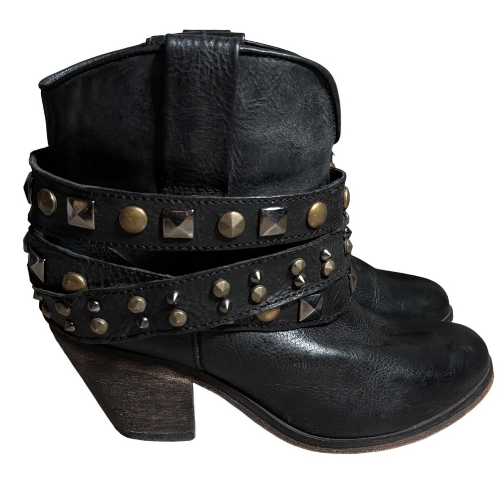 Circle G Womens 7 Studded Leather Ankle Boot Western Moto Cowgirl Rodeo Festival